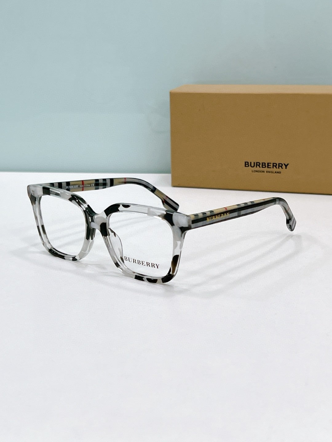 Burberry 2025